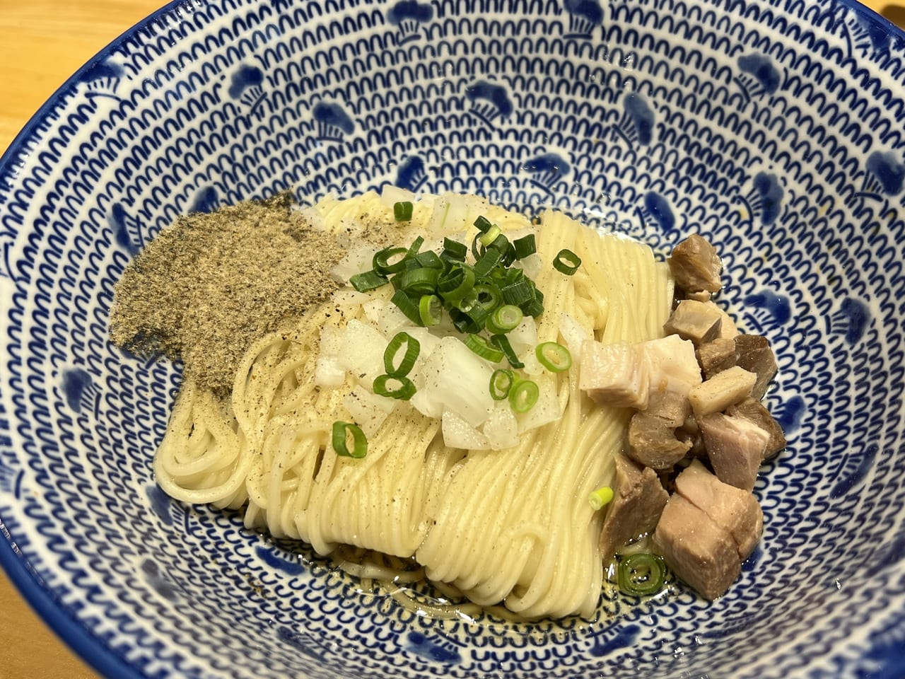 時しらずの二度麺