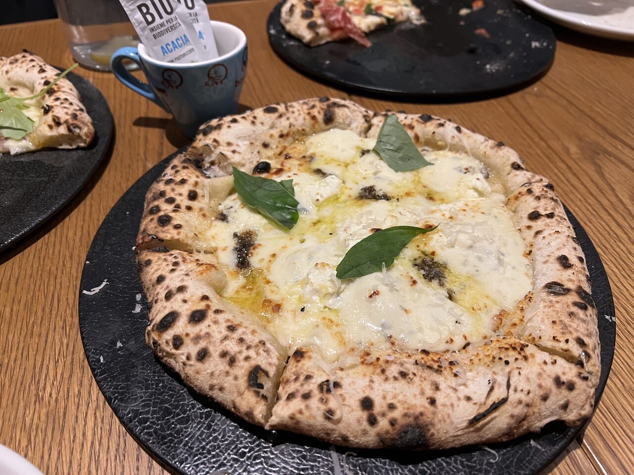 notspizzaのピザ