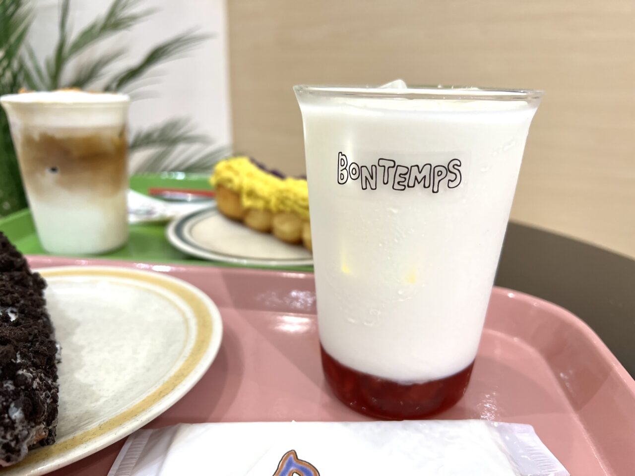 BONTEMPSのストロベリーラテ