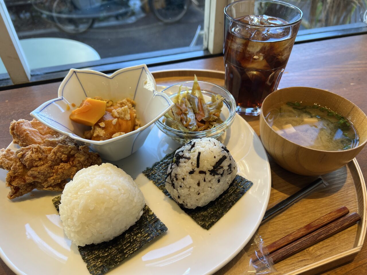 Onigily Cafeのよくばりプレート