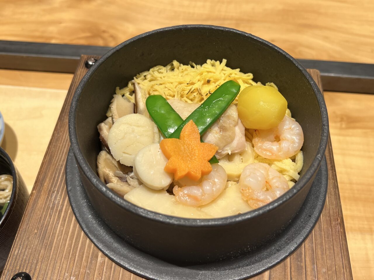 銀座立田野の五目釜飯